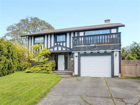 Apartments, Condos & Houses For Rent in Victoria .